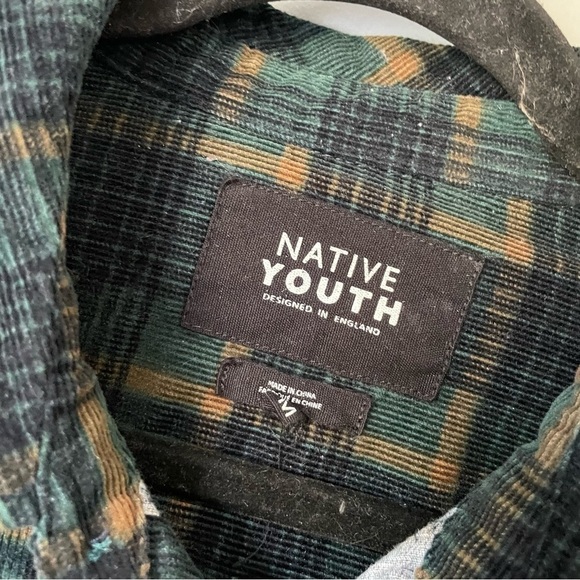 Native YOUTH corduroy button down shirt size medium - Picture 4 of 11